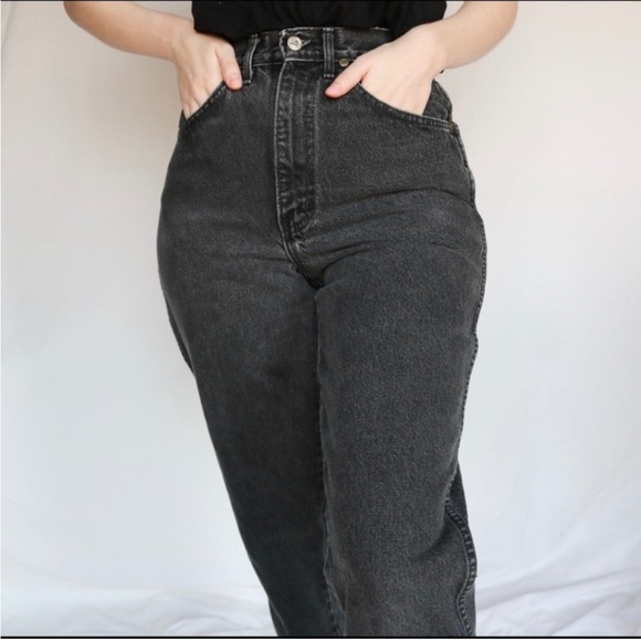 Vintage Chic high waisted tapered leg cotton “mom jeans” 🖤❤️ washed black - Picture 2 of 15